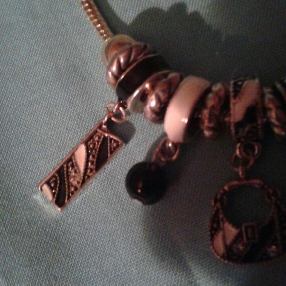 SALE! Vintage silver tone purse charm bracelet - Picture 5 of 8